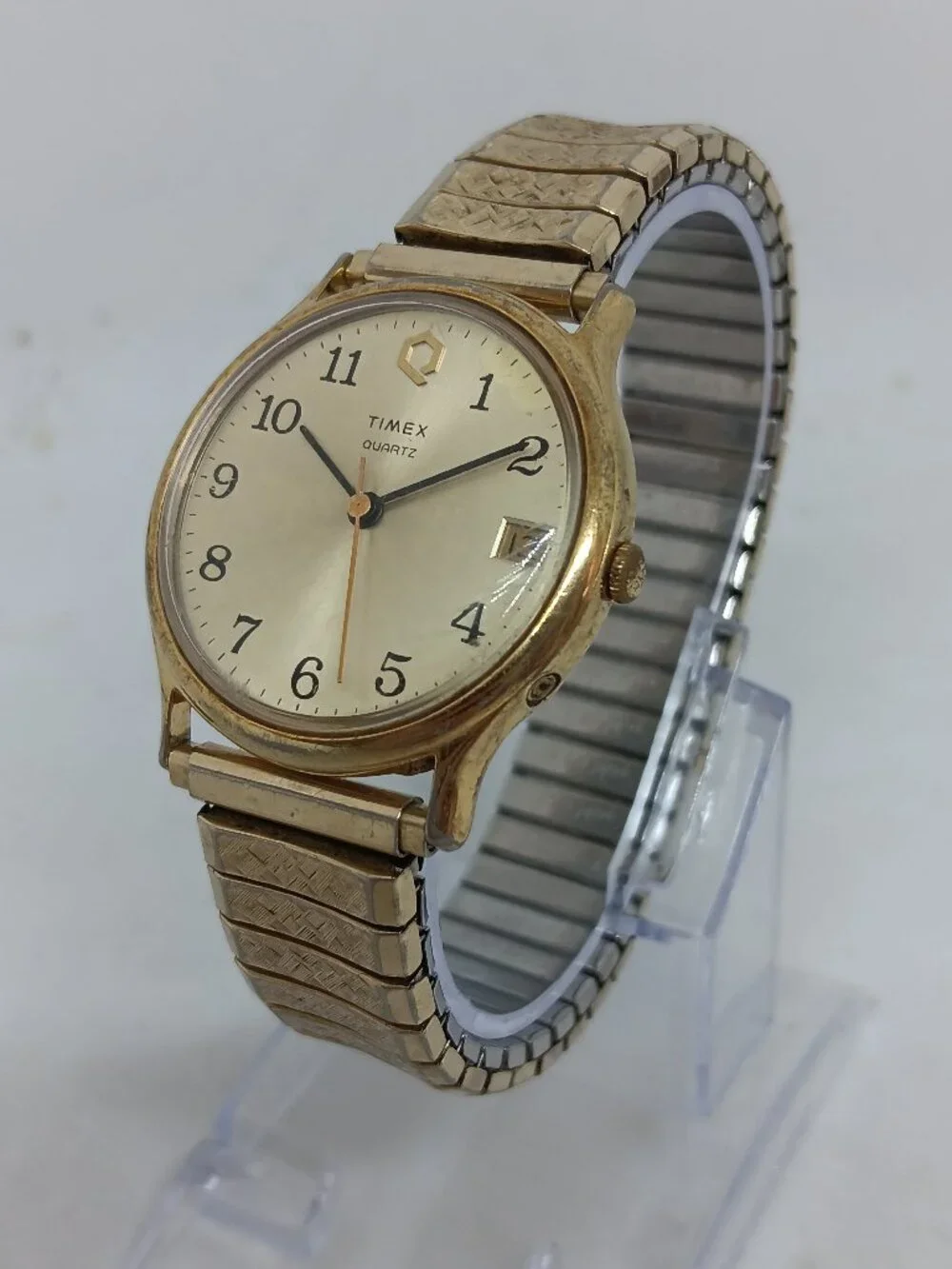 VINTAGE 1985 Timex Q Men’s 34mm Gold Tone Date Watch NEW BATT